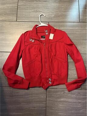Rue 21 Women’s Red Cropped Size Medium Jacket